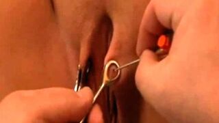 Schamlippenpiercing