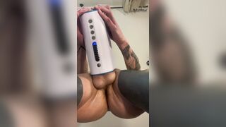 POV Autoblow Ultra si SCATENA su Hoss Kado BWC.