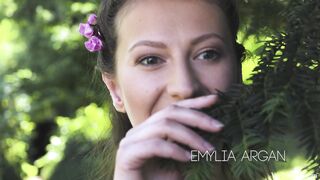 One Hot Summer Folge 1 - Secret Garden - Emylia Argan & Lola A