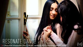 Resonate Dance - Anna Rose e Margot A