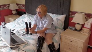 Enfermera masturbándose por webcam Pt3