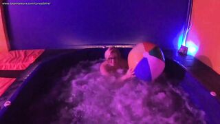 Bain à remous en bikini Pt3