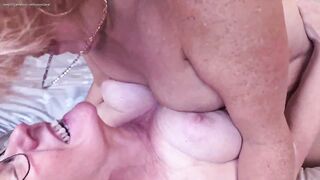 Amusement lesbien avec gode ceinture Pt3