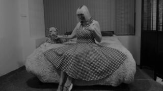 Ama de casa de los años cincuenta