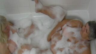 Ora del bagno lesbo Pt4