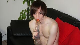 Sean se fode com um dildo de 9 polegadas! - Sean Taylor 2