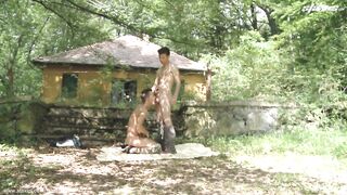 Daniel Prince leva seu amigo para uma caminhada na floresta – e depois fode seus lindos cérebros! HD