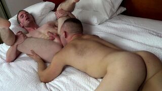 Tchad et Zach à cru