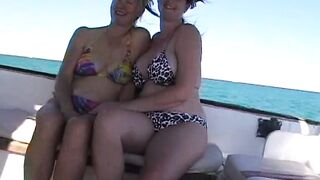 Diversão excitante em um barco