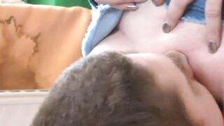 Ma chatte dans son visage