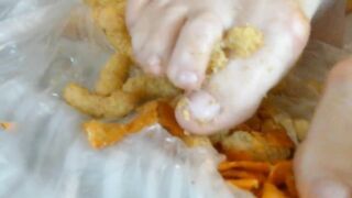 Fille écrasante en action Pt2