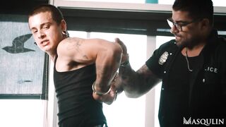 O policial quer entrar, parte 2