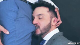 PEEPING PHOTOGRAPHER