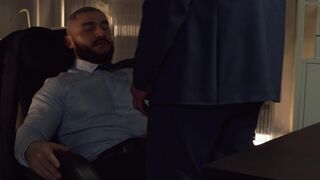 ZUM ARBEITEN ODER ZUM FICKEN