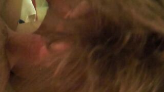 Mi video mentre vengo mangiato e scopato