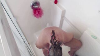 Espíame en la ducha Pt2