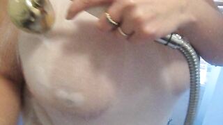 Camiseta molhada no chuveiro Pt2