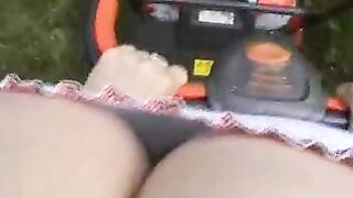 Denise faz suas tarefas