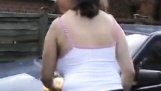 Denise faz suas tarefas