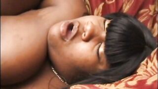 Big Mamma é fodida duplamente por 2 caras nerds finale