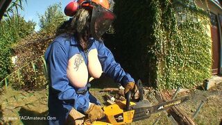 Baisée par le bûcheron Pt1