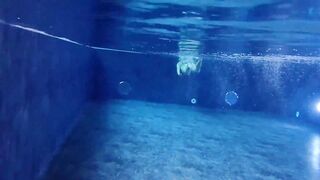 En la piscina pt2