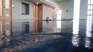 En la piscina pt2