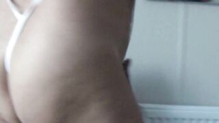 Dimonty parle de manière coquine