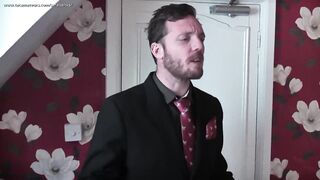 Braut Sara fickt den Trauzeugen und den Bräutigam