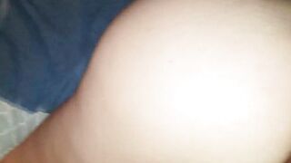 Gode et bite dans le cul