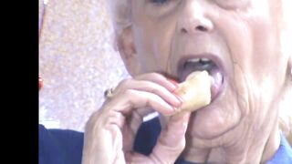 Imagine que essa banana fosse seu pau