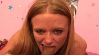 Jamey Janes adore les coups de couilles extrêmes