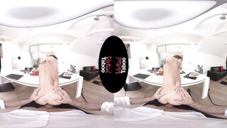 El primer sabor del semen de papá