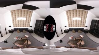 Maman souffle ma bougie pour mon anniversaire