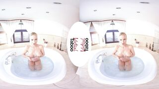 Hora do banho com MILF Natalie