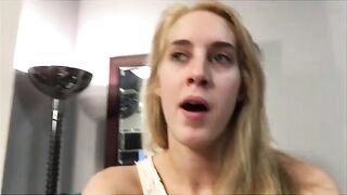 Cadence Lux sopporta BDSM e sesso violento sul divano del casting