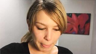 Abby Paradise sopporta BDSM e sesso violento sul divano del casting