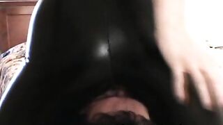 Seduta in faccia femminile fatale 2