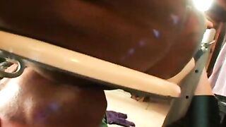 Ótima cena de adoração de bunda