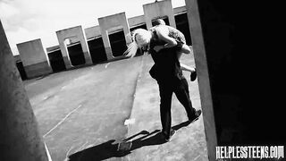 Sesso violento, dominazione, schiavitù all'aperto con Piper Perri