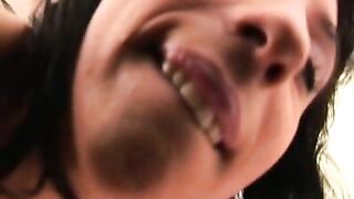 Amusement lesbien avec le fisting