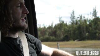 Victoria Stephanie - Adolescentes indefensos