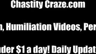 Ta petite bite est enfermée