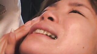 Demütigung der Schulmädchen