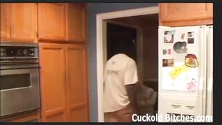 Verrai cornuto da una gang di motociclisti