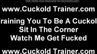 Je veux que tu me voies chevaucher la bite d'un vrai homme