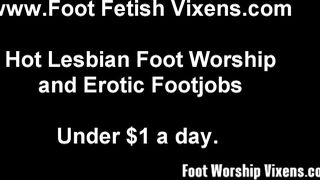 Anna, Dre e Belle adoram pés na praia