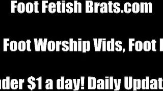 Adoro quando mi coccola e mi massaggia i piedi