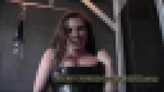 Mes petits pieds et mon petit orteil vous feront baver