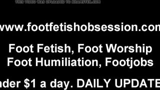 Ich will, dass du zwischen meine Zehen kommst